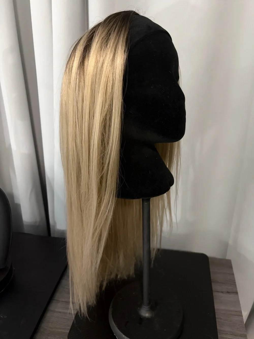 NEW Long Straight Medium Blond Crown Headband Wig Standard Cap